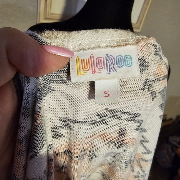 Lularoe Shirley size S - Picture 4 of 5